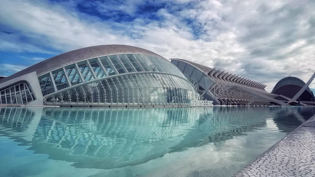 Valencia Vibes: History, Nature, Beauty